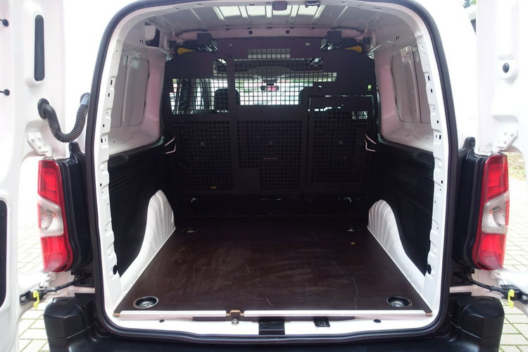 Peugeot Partner R E Z E R W A C J A zdjęcie 11