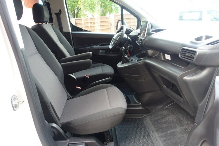 Peugeot Partner R E Z E R W A C J A zdjęcie 17