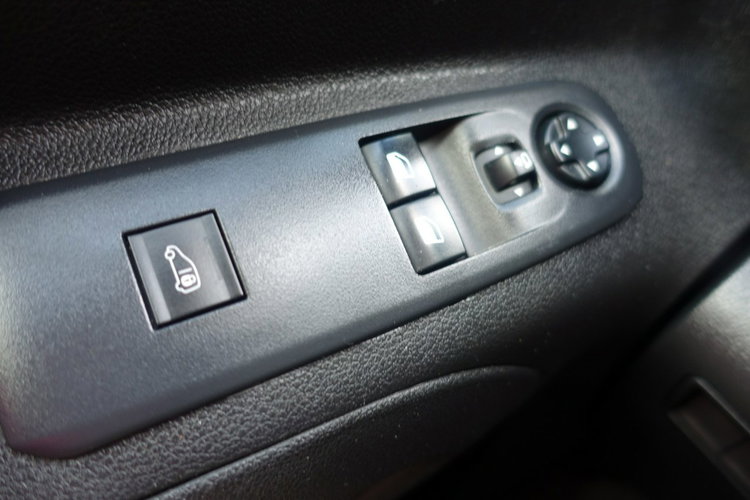 Peugeot Partner R E Z E R W A C J A zdjęcie 24