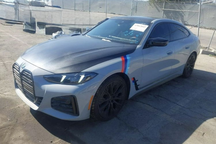 BMW M4 M440I Grań Coupé Xdrive zdjęcie 1