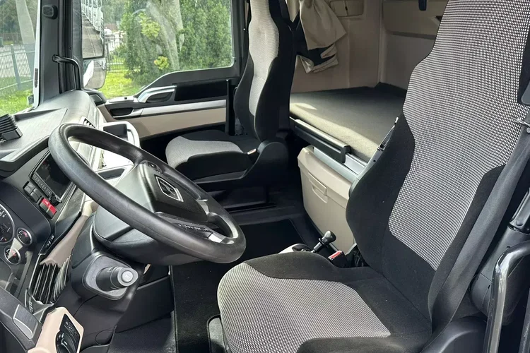 MAN TGX 18.460 XLX / E6 / STANDARD / AUTOMAT / RETARDER / SALON PL / zdjęcie 17