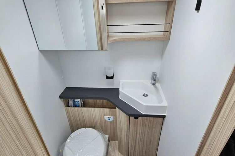 inny Adria Sunliving S 75 SL zdjęcie 17