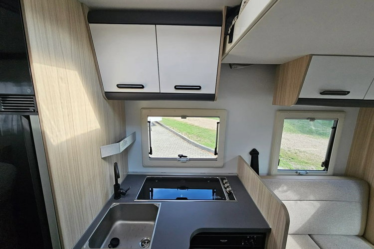 inny Adria Sunliving S 72 DC zdjęcie 12