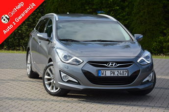 Hyundai i40 bi-Xenon Ledy Navi Kamera Klimatronic 2xParktr Keyless go ASO