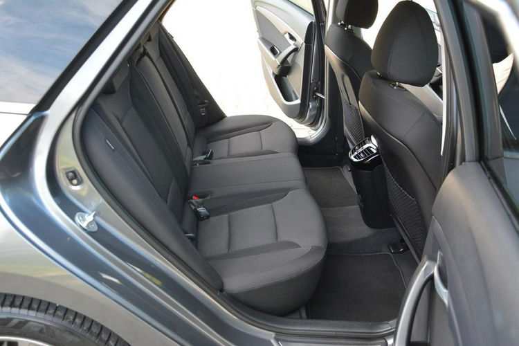 Hyundai i40 bi-Xenon Ledy Navi Kamera Klimatronic 2xParktr Keyless go ASO zdjęcie 16