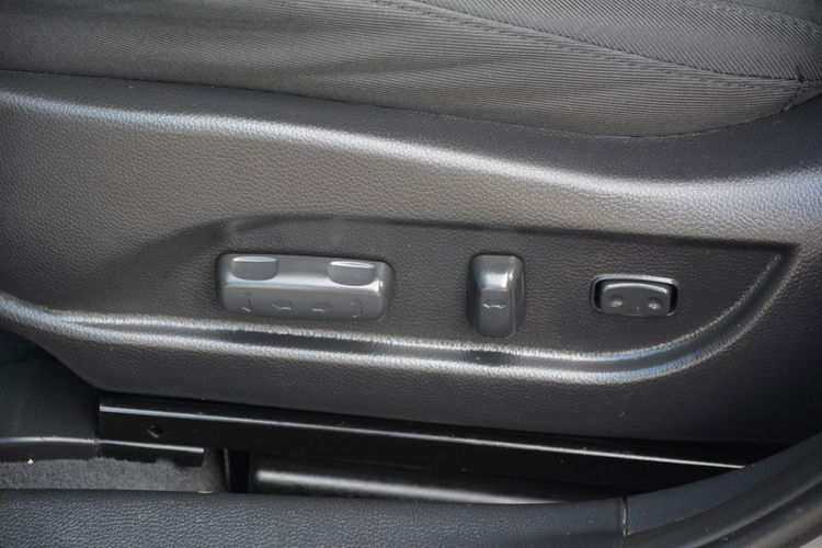 Hyundai i40 bi-Xenon Ledy Navi Kamera Klimatronic 2xParktr Keyless go ASO zdjęcie 23