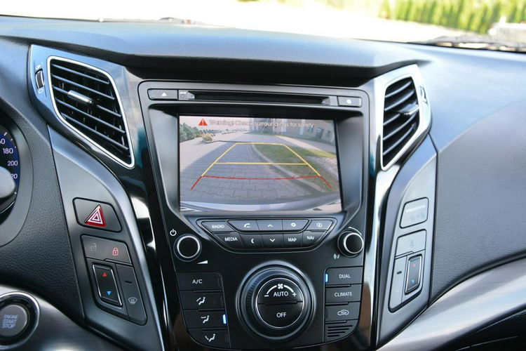 Hyundai i40 bi-Xenon Ledy Navi Kamera Klimatronic 2xParktr Keyless go ASO zdjęcie 27