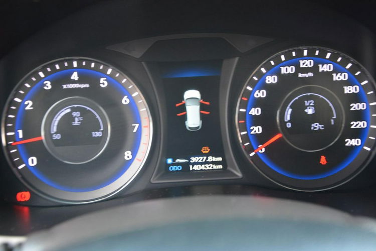 Hyundai i40 bi-Xenon Ledy Navi Kamera Klimatronic 2xParktr Keyless go ASO zdjęcie 30