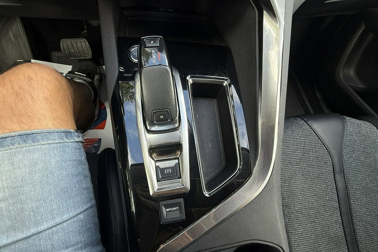 Peugeot 5008 1.6 hdi automat 7.osb. Ledy pół skóry Navi bezwypadkowy full serwis gw zdjęcie 28