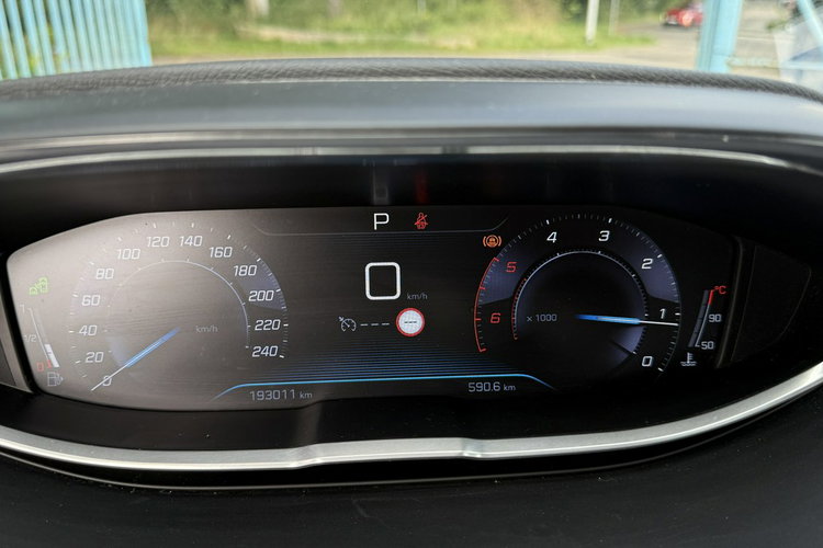 Peugeot 5008 1.6 hdi automat 7.osb. Ledy pół skóry Navi bezwypadkowy full serwis gw zdjęcie 35