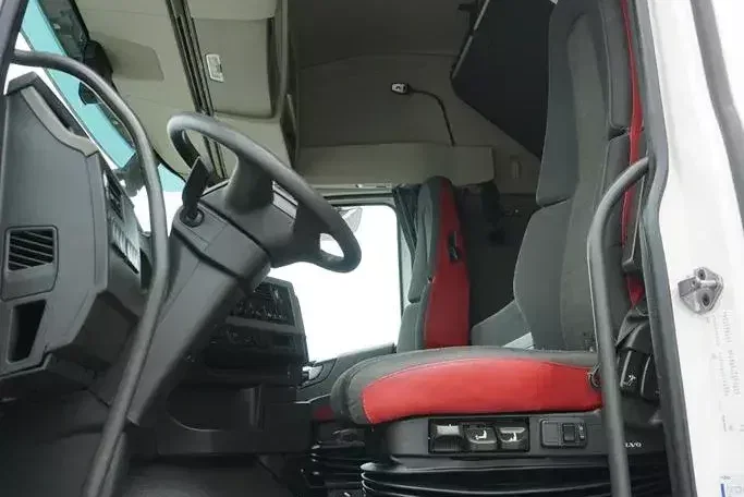 Volvo FH 460 / ACC / EURO 6 / BDF / OŚ SKRĘTNA / 7.15 , 7.45 , 7.82 M zdjęcie 7