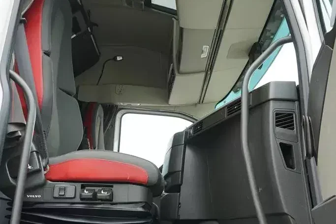 Volvo FH 460 / ACC / EURO 6 / BDF / OŚ SKRĘTNA / 7.15 , 7.45 , 7.82 M zdjęcie 8