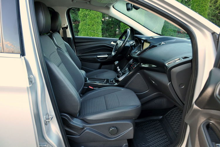 Ford Kuga 2.0TDCi(150KM) AWD Lift Led Skóry Navi Grzana Kierownica Alu17"ASO zdjęcie 18