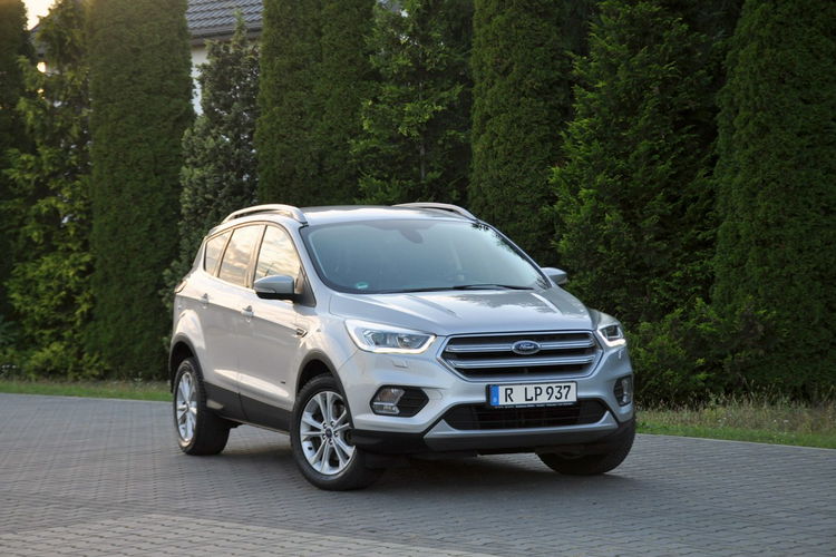 Ford Kuga 2.0TDCi(150KM) AWD Lift Led Skóry Navi Grzana Kierownica Alu17"ASO zdjęcie 2