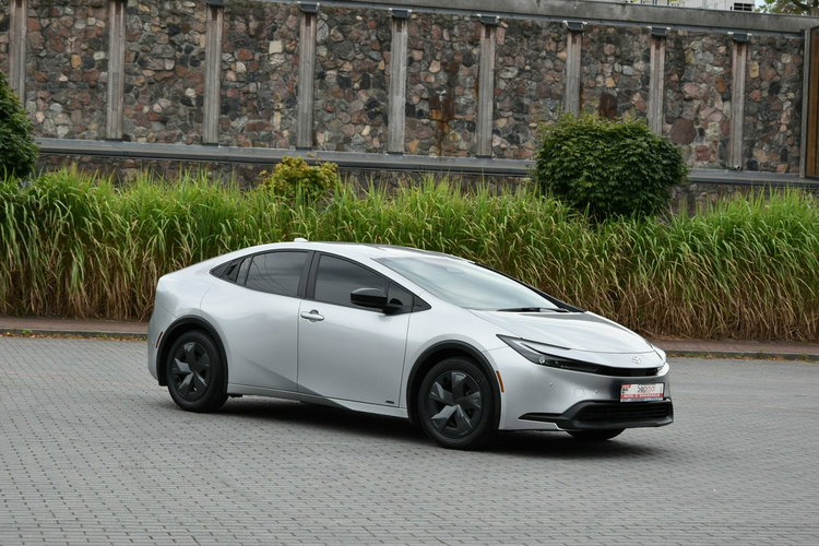 Toyota Prius AWD 2.0Hybrid 223KM 2024r. z napędem 4x4 FullLED Kamera Radar 25tkm zdjęcie 10