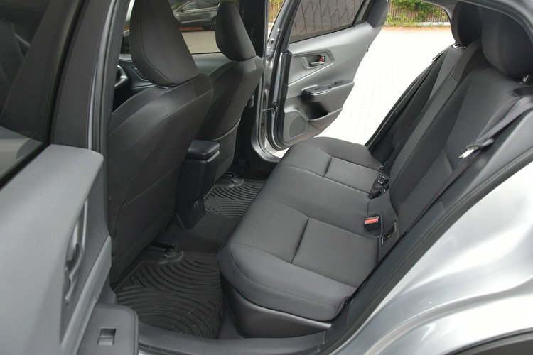 Toyota Prius AWD 2.0Hybrid 223KM 2024r. z napędem 4x4 FullLED Kamera Radar 25tkm zdjęcie 15