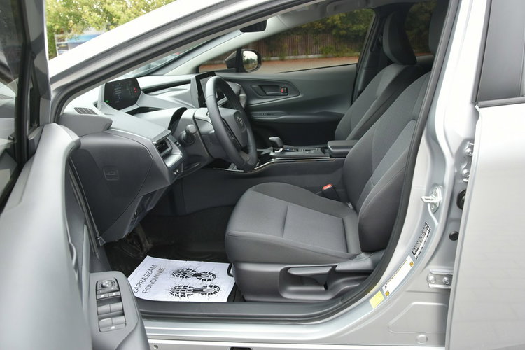 Toyota Prius AWD 2.0Hybrid 223KM 2024r. z napędem 4x4 FullLED Kamera Radar 25tkm zdjęcie 17