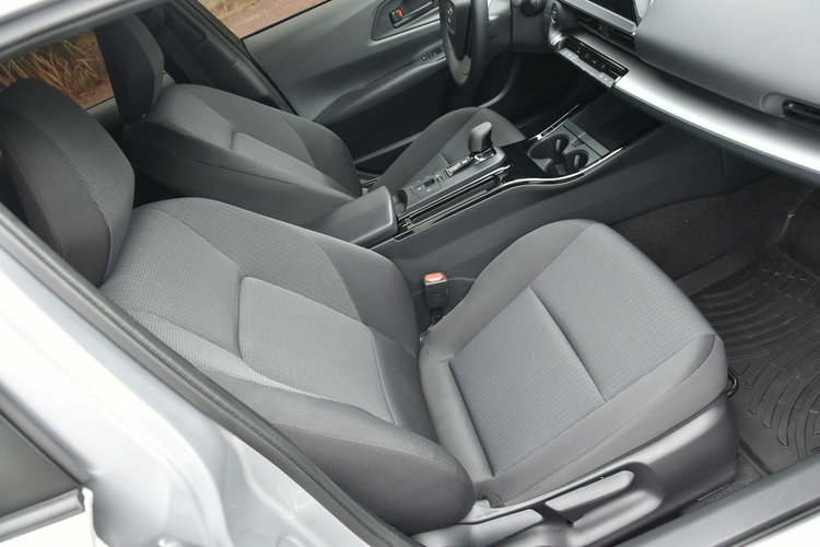 Toyota Prius AWD 2.0Hybrid 223KM 2024r. z napędem 4x4 FullLED Kamera Radar 25tkm zdjęcie 28