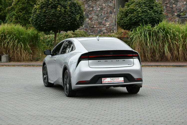 Toyota Prius AWD 2.0Hybrid 223KM 2024r. z napędem 4x4 FullLED Kamera Radar 25tkm zdjęcie 6