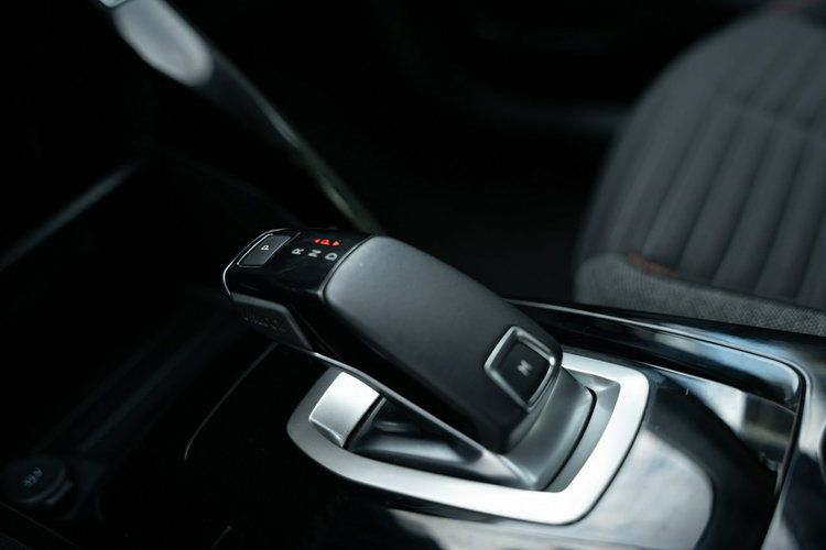 Peugeot 2008 FV 23% Automat Org. Lakier Pełny Serwis FV 1.2 Benz 130KM Gwarancja zdjęcie 18