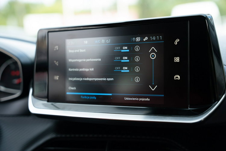 Peugeot 2008 FV 23% Automat Org. Lakier Pełny Serwis FV 1.2 Benz 130KM Gwarancja zdjęcie 21