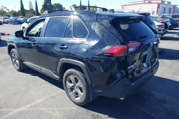 Toyota 4-Runner Hybrid Le 4x4x zdjęcie 3