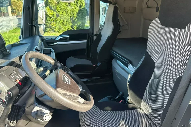MAN TGX 18.460 XLX / E6 / LOWDECK / MEGA / STANDARD / RETARDER / AUTOMAT / REGULOWANE SIODŁO zdjęcie 14