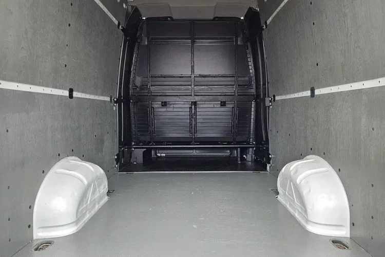 Volkswagen Crafter L3H2 109900zł NETTO Brygadówka 7 osób 2.0TDi/140KM zdjęcie 17