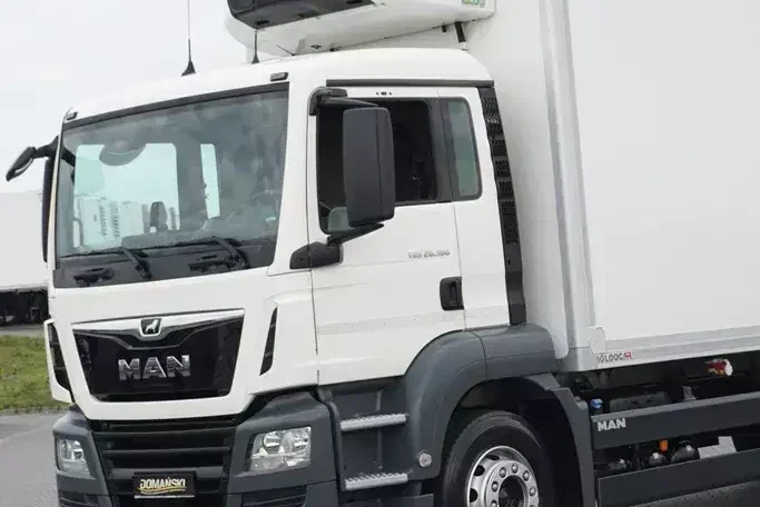 MAN TGS / 26.360 / EURO 6 / CHŁODNIA + WINDA / 23 PALETY zdjęcie 20