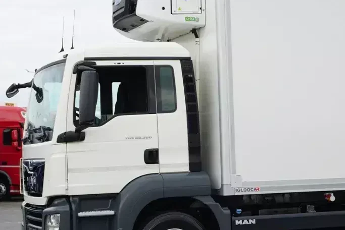MAN TGS / 26.360 / EURO 6 / CHŁODNIA + WINDA / 23 PALETY zdjęcie 24