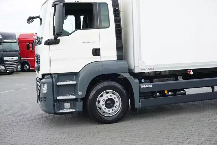 MAN TGS / 26.360 / EURO 6 / CHŁODNIA + WINDA / 23 PALETY zdjęcie 27