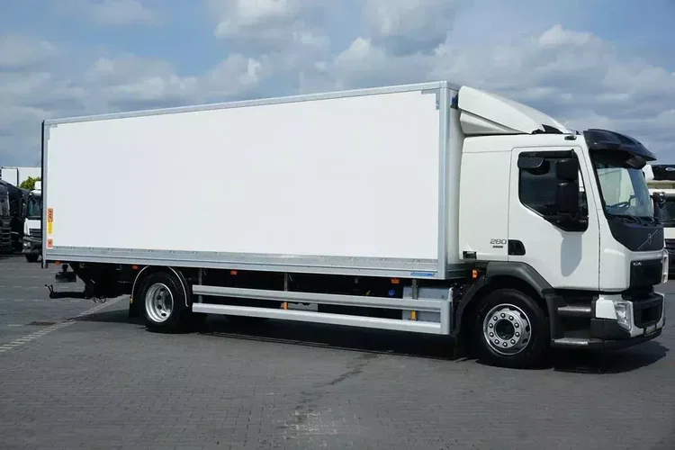 Volvo FL / 280 / EURO 6 / IZOTERMA + WINDA / 18 PALET / ŁAD. 9540 KG zdjęcie 4