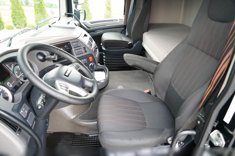 DAF XF 480 / BDF / 6X2 / SSC / KLIMATYZACJA POSTOJOWA / OŚ PODNOSZONA / PO KONTRAKCIE SERWISOWYM zdjęcie 23