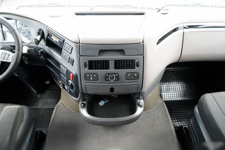 DAF XF 480 / BDF / 6X2 / SSC / KLIMATYZACJA POSTOJOWA / OŚ PODNOSZONA / PO KONTRAKCIE SERWISOWYM zdjęcie 30