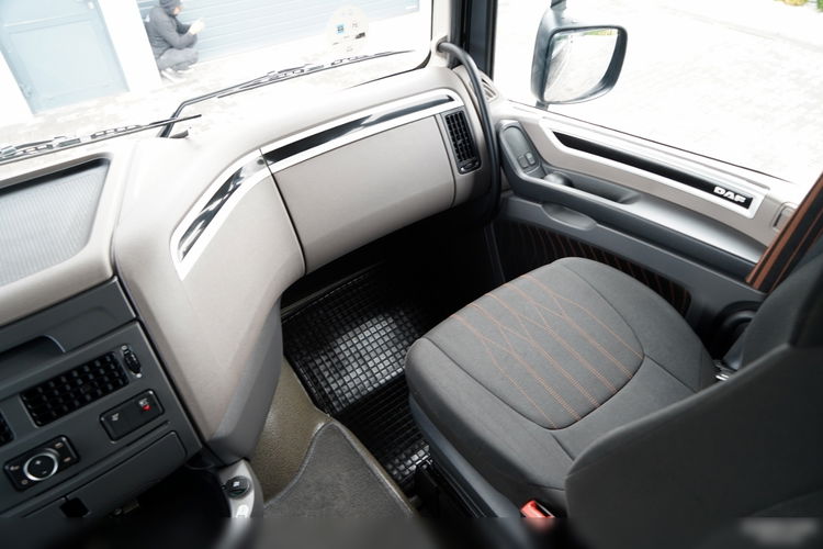 DAF XF 480 / BDF / 6X2 / SSC / KLIMATYZACJA POSTOJOWA / OŚ PODNOSZONA / PO KONTRAKCIE SERWISOWYM zdjęcie 31