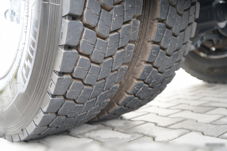 Mercedes -BENZ ATEGO 1629 / 4x4 / WYWROTKA + HDS HIAB 111 B-3  / PILOT /  ROTATOR / WIDŁY DO PALET / MANUAL  zdjęcie 31