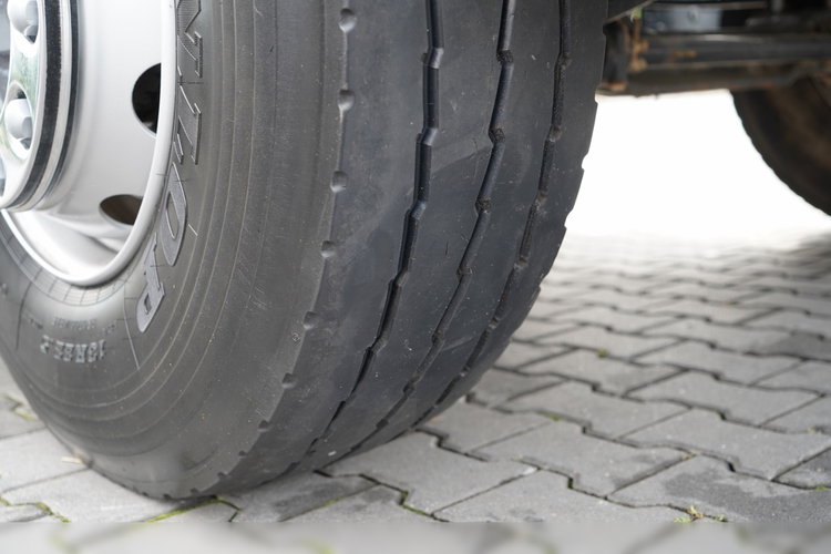 Renault K 480 / 8x4 / WYWROTKA DWUSTRONNA / HYDROBURTA / KLAPODRZWI  / SPROWADZONY / PO KONTRAKCIE SERWISOWYM zdjęcie 30