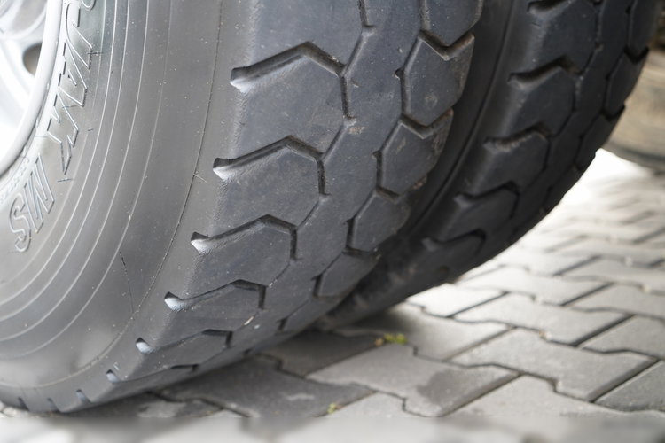 Renault K 480 / 8x4 / WYWROTKA DWUSTRONNA / HYDROBURTA / KLAPODRZWI  / SPROWADZONY / PO KONTRAKCIE SERWISOWYM zdjęcie 34