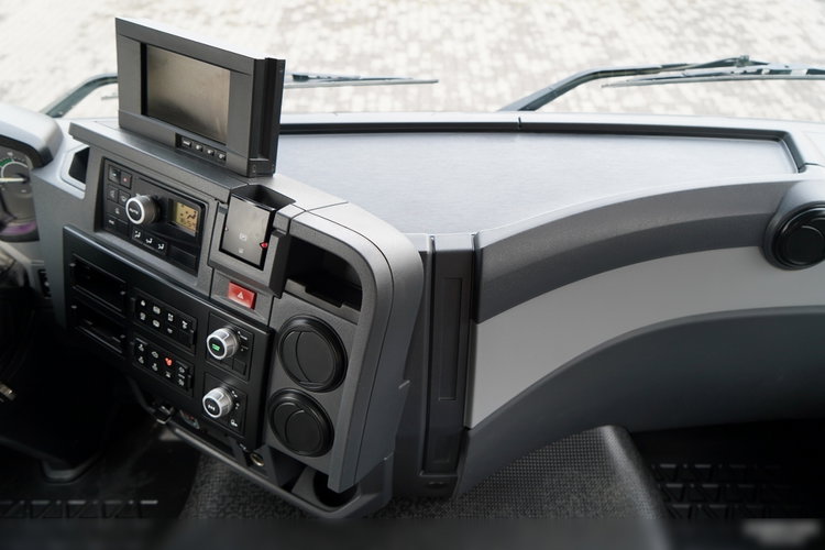 Renault K 480 / 8x4 / WYWROTKA DWUSTRONNA / HYDROBURTA / KLAPODRZWI  / SPROWADZONY / PO KONTRAKCIE SERWISOWYM zdjęcie 45