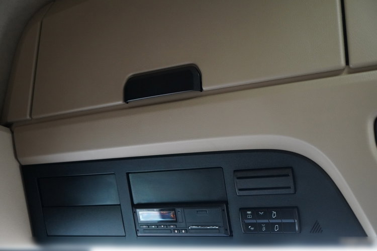 Mercedes ACTROS 1845 / BIG SPACE / 2020 / PO KONTRAKCIE SERWISOWYM zdjęcie 31