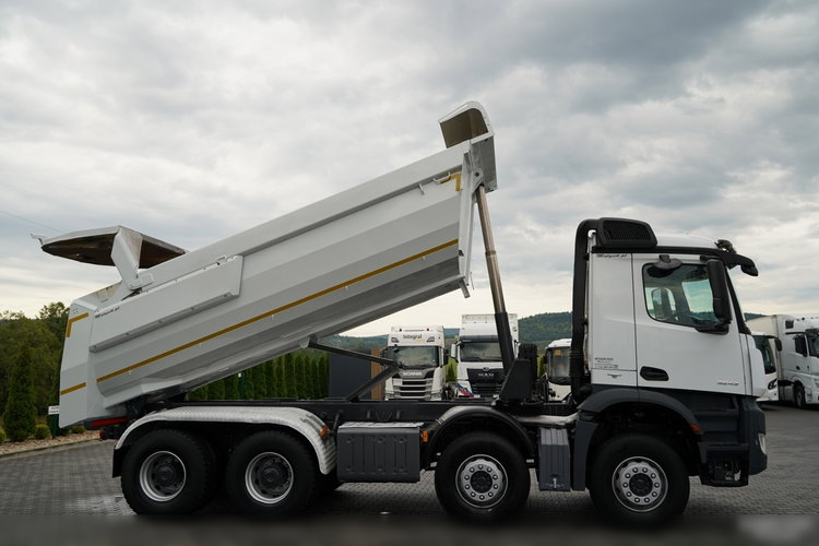 Mercedes AROCS 3243 / 8x4 / WYWROTKA / TYLNOZSYP  MEILLER / HYDROKLAPA / EURO 6  zdjęcie 5