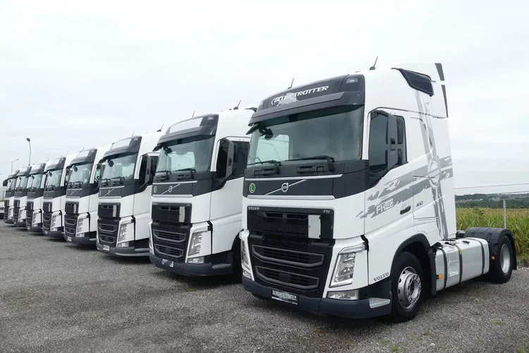 Volvo FH4 460 / EURO 6 / STANDARD / KLIMATYZACJA POSTOJOWA / zdjęcie 2