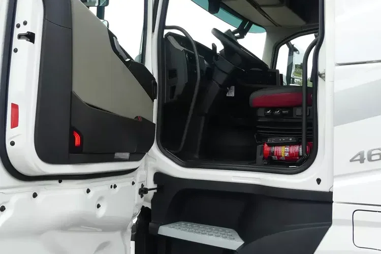 Volvo FH4 460 / EURO 6 / STANDARD / KLIMATYZACJA POSTOJOWA / zdjęcie 21