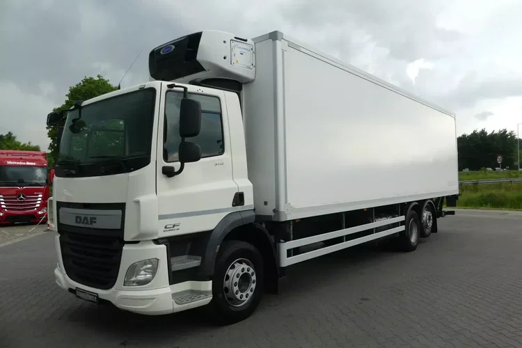 DAF CF 370 / 6x2 / CHŁODNIA 9.40 + WINDA / EURO 6 / CARRIER SUPRA 850 / zdjęcie 2