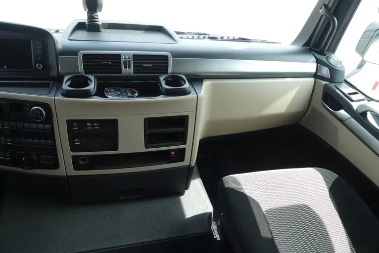 MAN TGM 18.290 / EURO 6 / KONTENER + WINDA / OTWIERANY BOK / zdjęcie 32