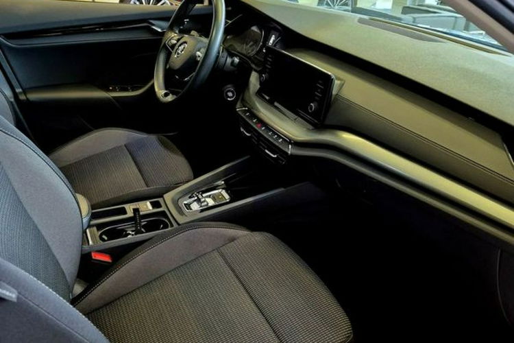 Skoda Octavia Ambition 1szy wł, bezwypadkowy, Gwarancja, VAT 23% Dealer Skody zdjęcie 12