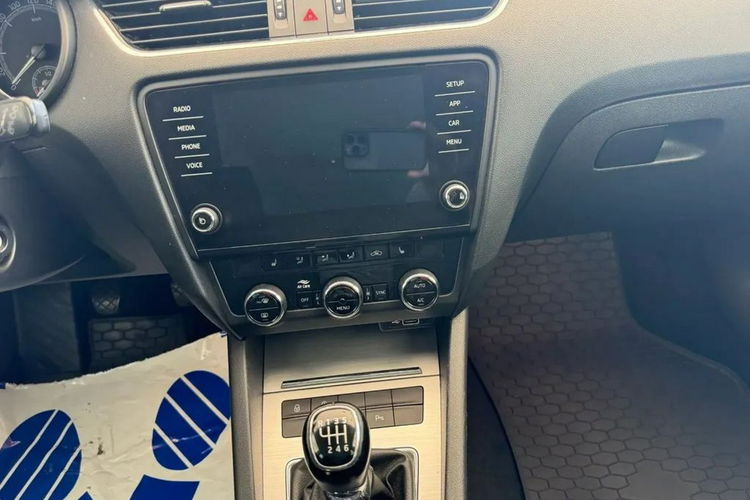 Skoda Octavia Salon PL 1wł Rok Gwarancji FV 23% zdjęcie 14
