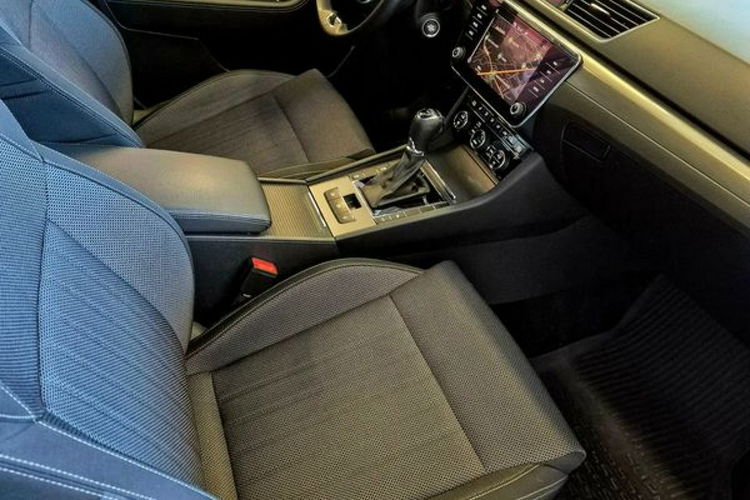 Skoda Superb Salon Pl 1szy wł, bezwypadkowy, Full ASO, Rok Gwarancji, Dealer Skody zdjęcie 13