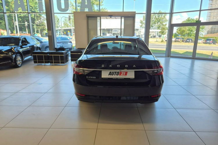Skoda Superb Salon Pl 1szy wł, bezwypadkowy, Full ASO, Rok Gwarancji, Dealer Skody zdjęcie 4