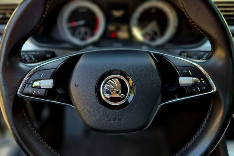 Skoda Superb Salon PL 1wł serwis ASO bezwypadkowy Rok Gwarancji zdjęcie 17